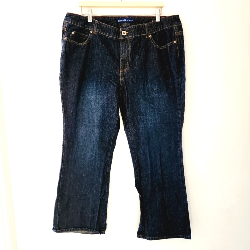 AVENUE JEANS size 18 average,  straight leg jeans